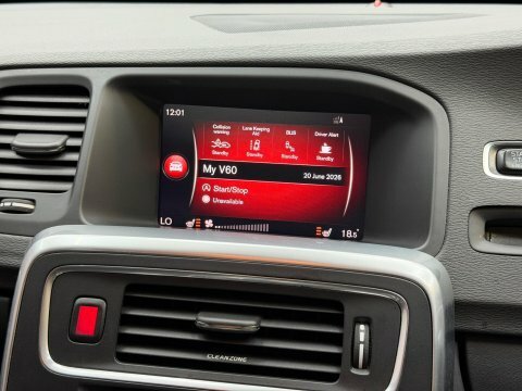 Volvo V60 2L R-design Nav White #64
