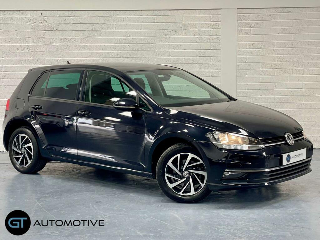 Volkswagen Golf Match Black