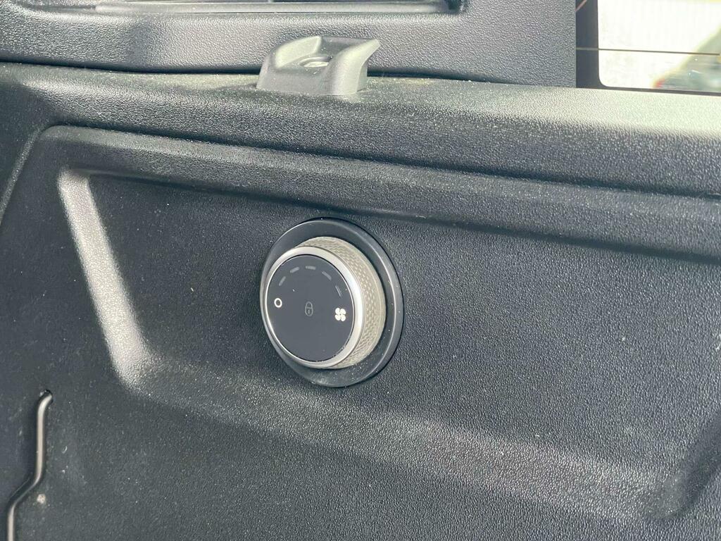 Land Rover Defender 110 2.0 D240 S 110 Black #59