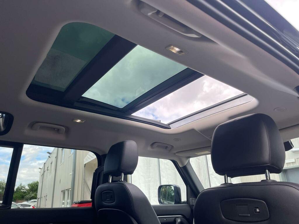 Land Rover Defender 110 2.0 D240 S 110 Black #40