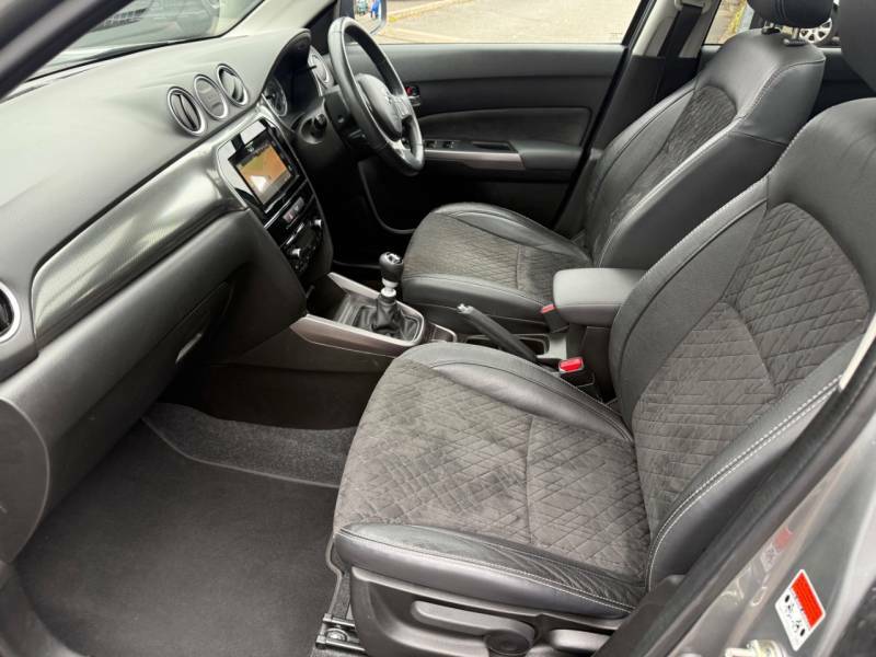 Suzuki Vitara 1.4 Boosterjet 48V Hybrid Sz-t White #13