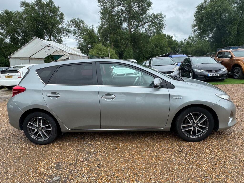 Toyota Auris Hatchback Grey #32