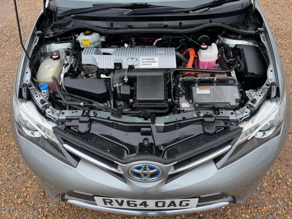 Toyota Auris Hatchback Grey #17