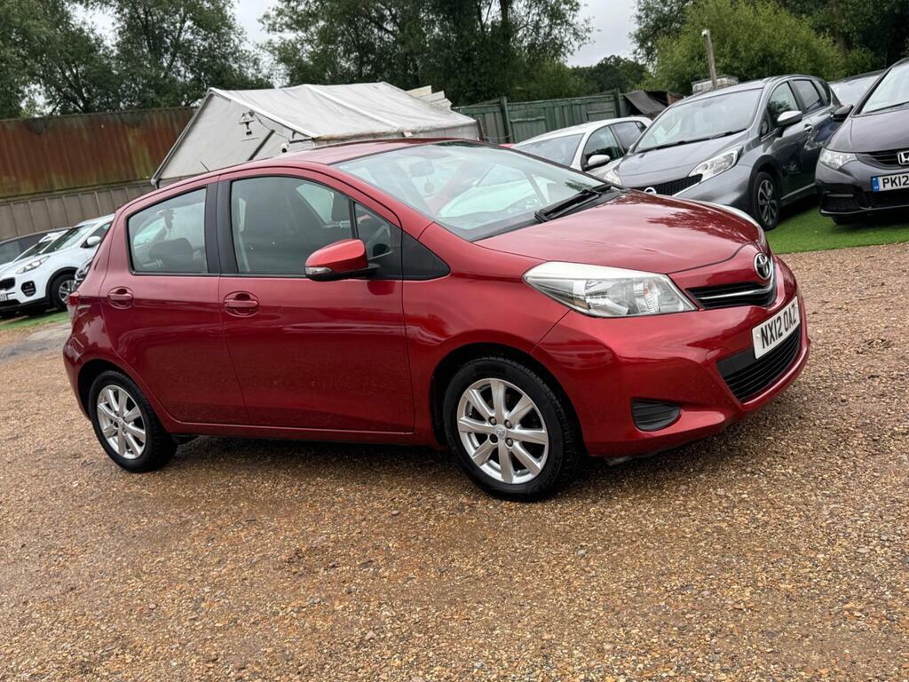 Toyota Yaris 1.33 Dual Vvt-i Tr Euro 5 NX12OAZ Red #4