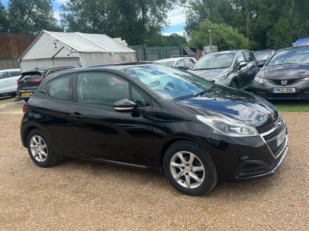 Peugeot 208 1.2 Puretech Active Euro 6 Black
