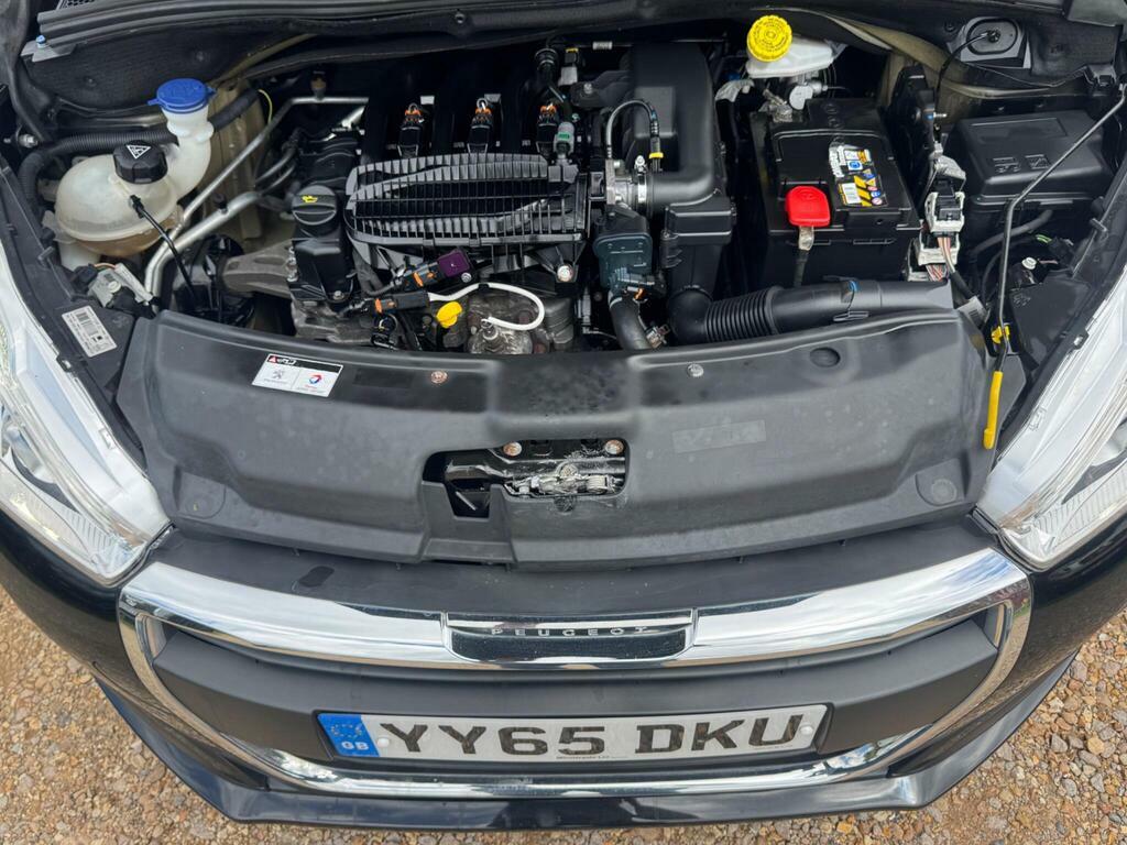 Peugeot 208 Active Black #18