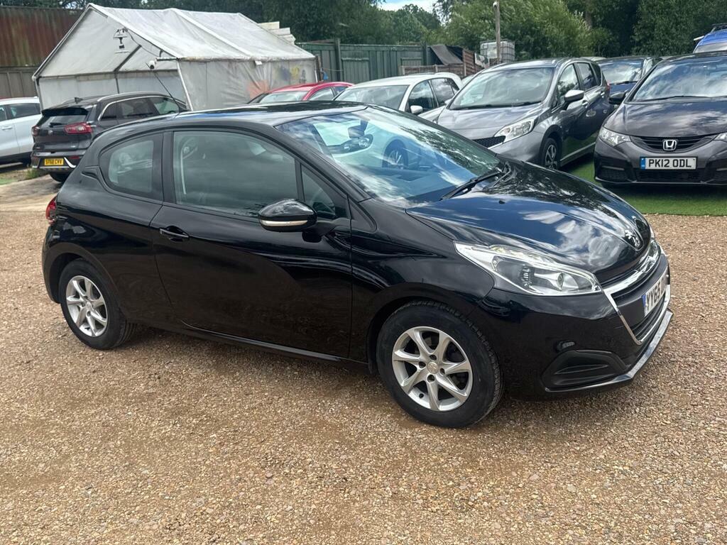 Peugeot 208 Active Black #7
