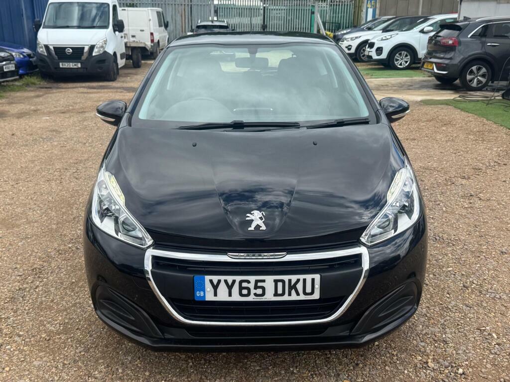 Peugeot 208 Active Black #25