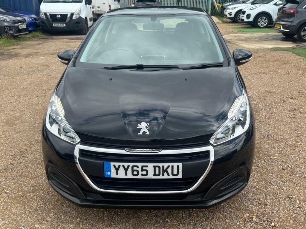 Peugeot 208 Active Black #24