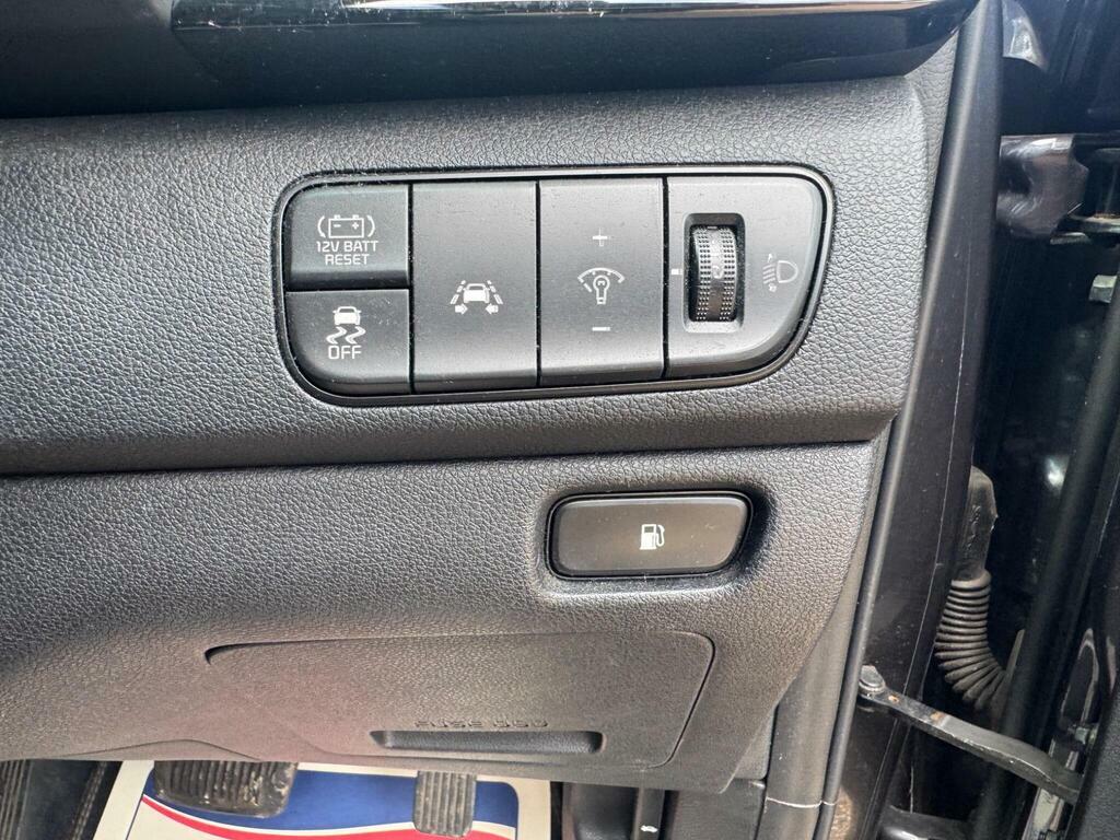 Kia Niro 3 Grey #60