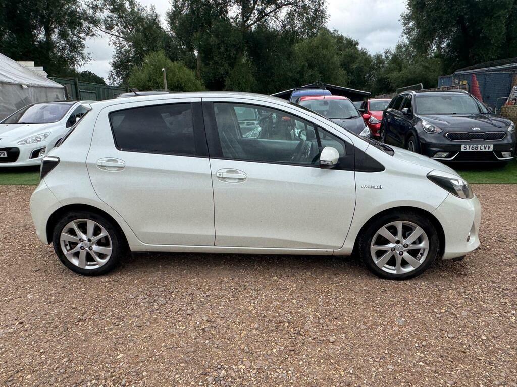Toyota Yaris Hatchback Black #38
