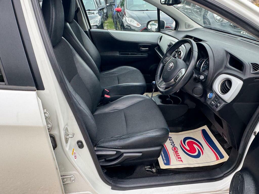 Toyota Yaris Hatchback Black #40