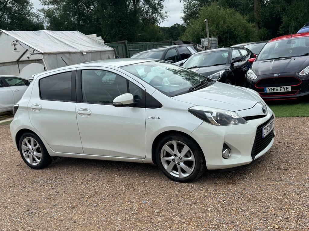 Toyota Yaris Hatchback Black #3