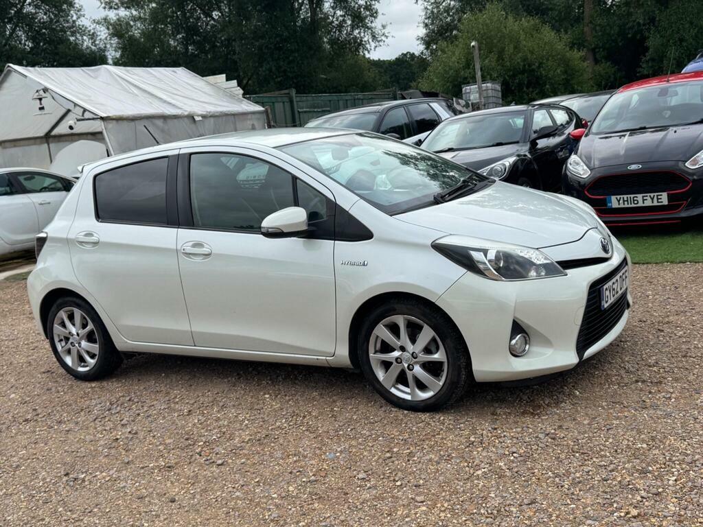 Toyota Yaris Hatchback Black #4
