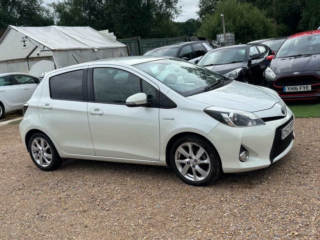 Toyota Yaris Hatchback Black #1