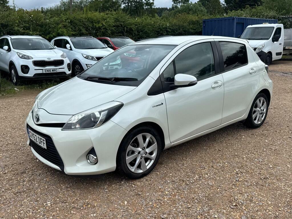 Toyota Yaris Hatchback Black #13