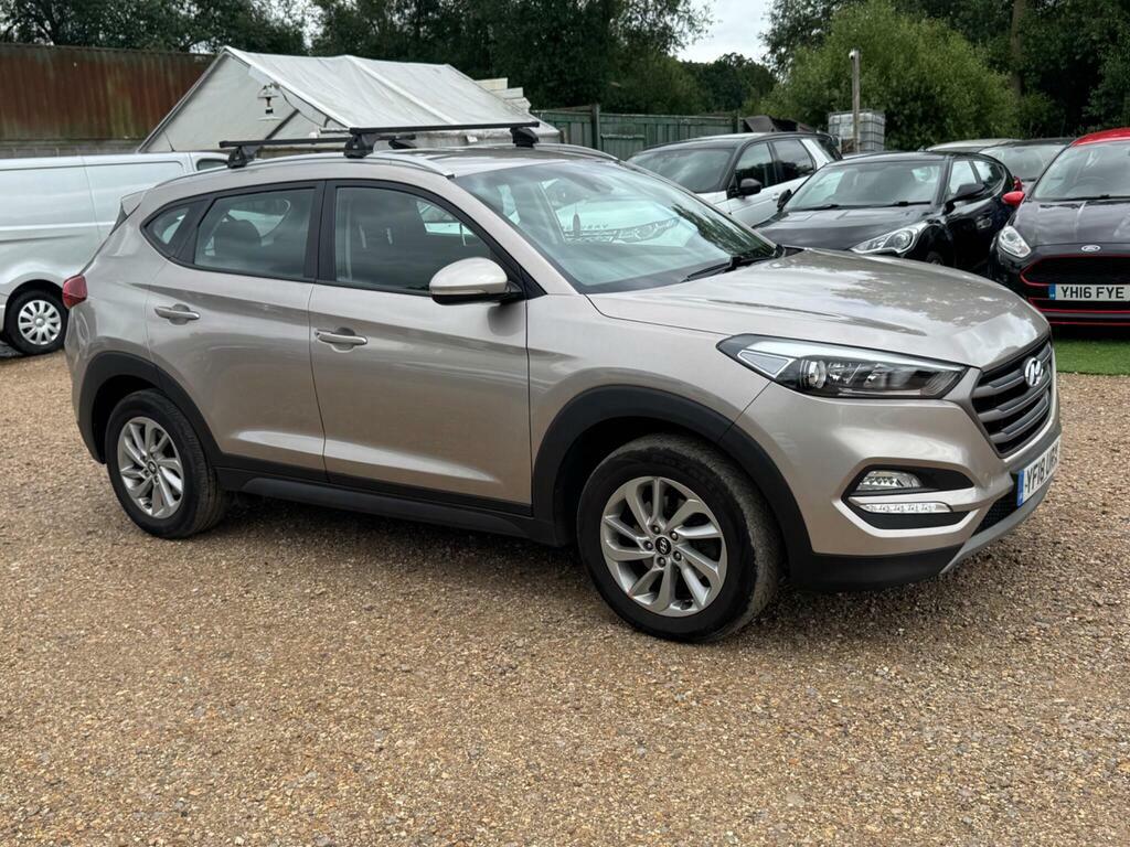 Hyundai Tucson 1.6 Gdi Blue Drive Se Nav Euro 6 S S White