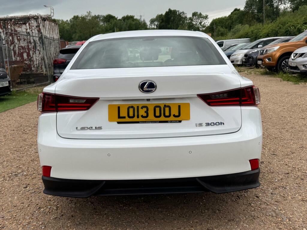Lexus IS 2.5 300H F Sport Black #24