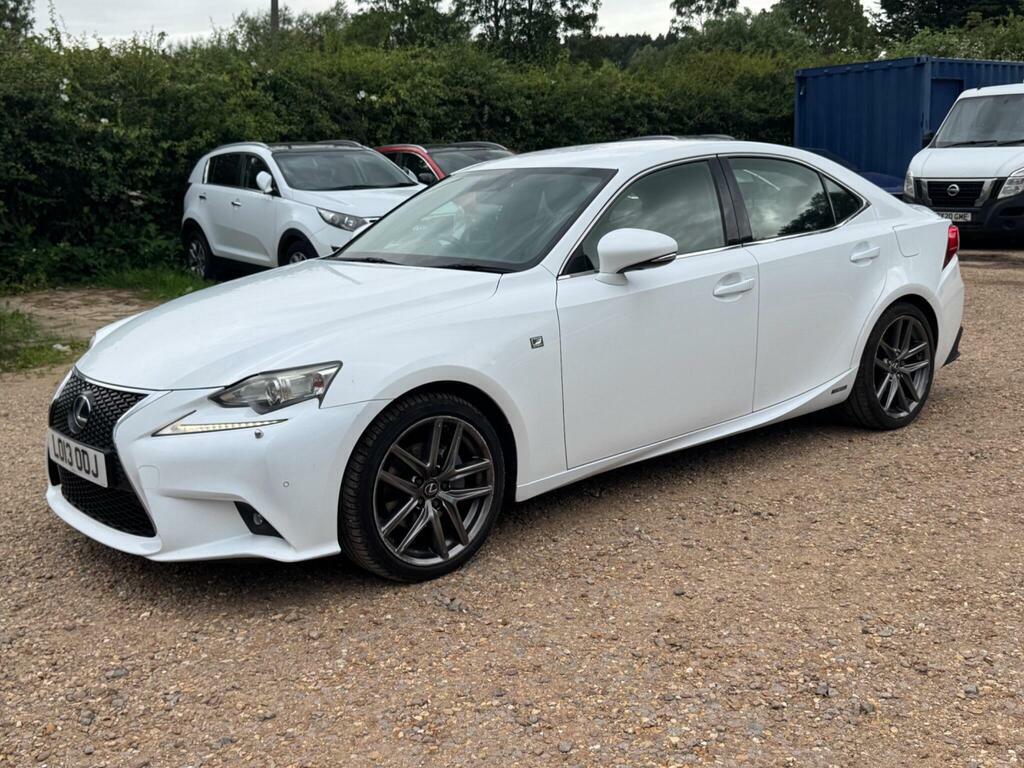 Lexus IS 2.5 300H F Sport Black #10