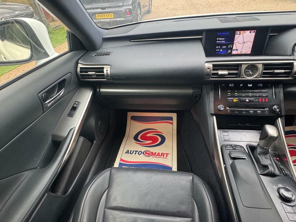Lexus IS 2.5 300H F Sport Black #44