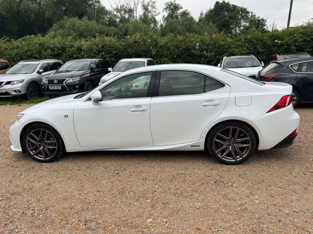 Lexus IS 2.5 300H F Sport Black #31
