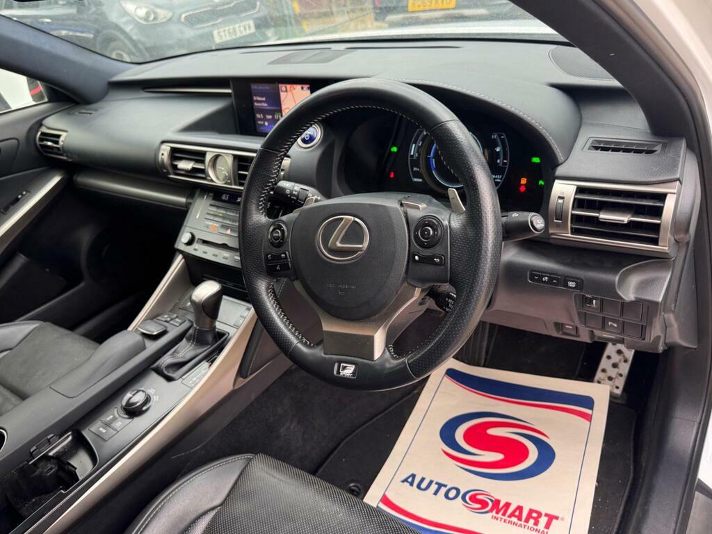 Lexus IS 2.5 300H F Sport Black #34