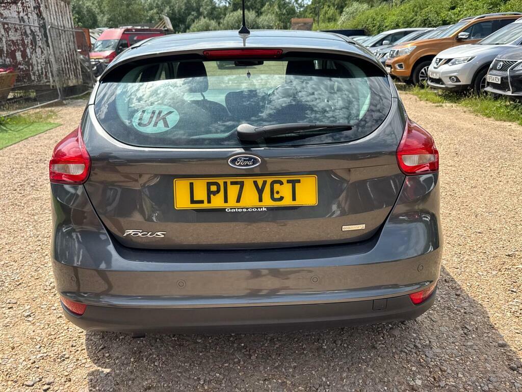 Ford Focus 1.5 Tdci Zetec Hatchback Euro 6 Red #29