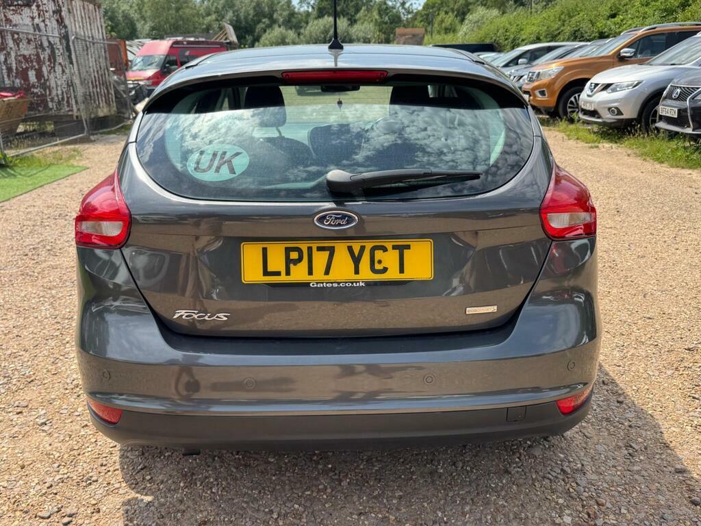 Ford Focus 1.5 Tdci Zetec Hatchback Euro 6 Red #27