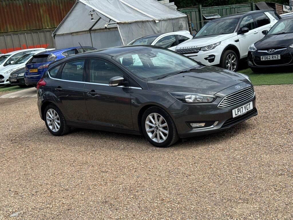 Ford Focus 1.5 Tdci Zetec Hatchback Euro 6 Red #5