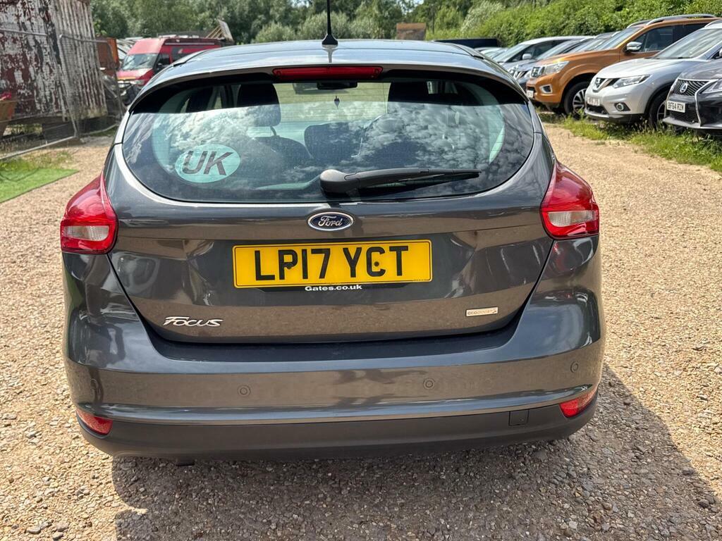 Ford Focus 1.5 Tdci Zetec Hatchback Euro 6 Red #31