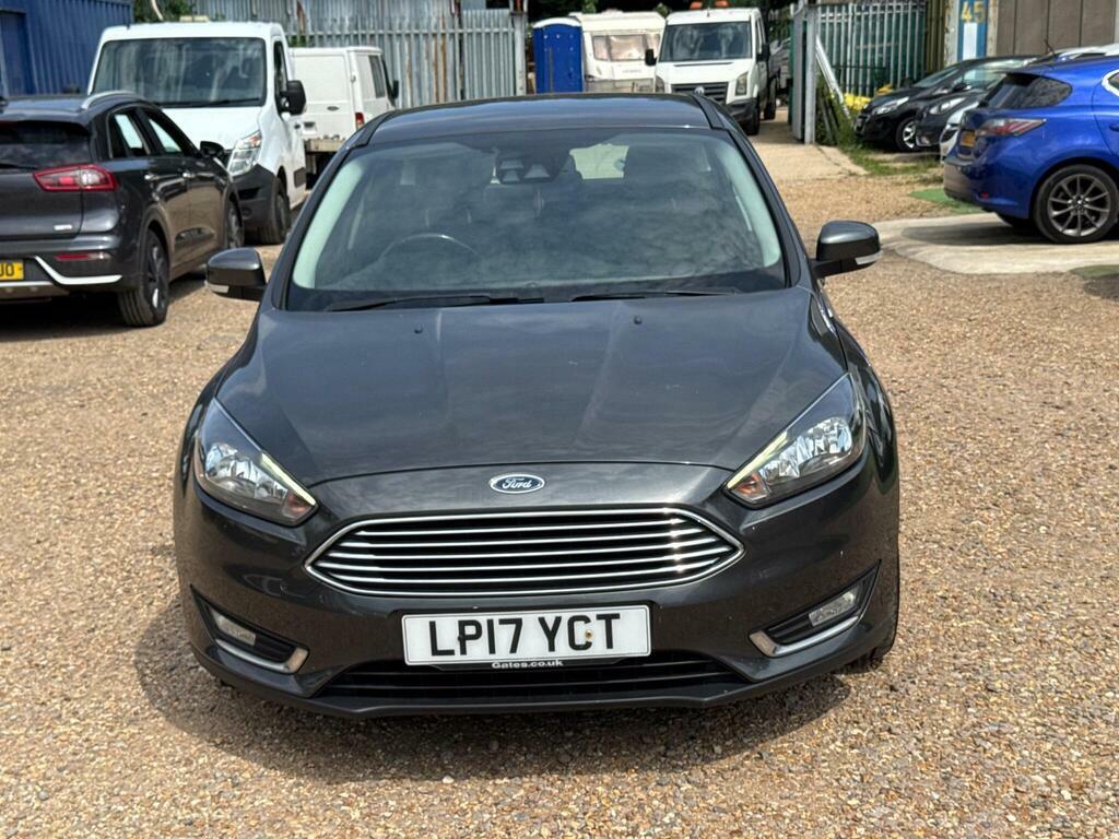 Ford Focus 1.5 Tdci Zetec Hatchback Euro 6 Red #26