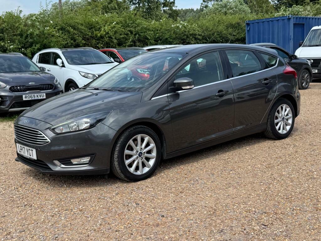 Ford Focus 1.5 Tdci Zetec Hatchback Euro 6 Red #10