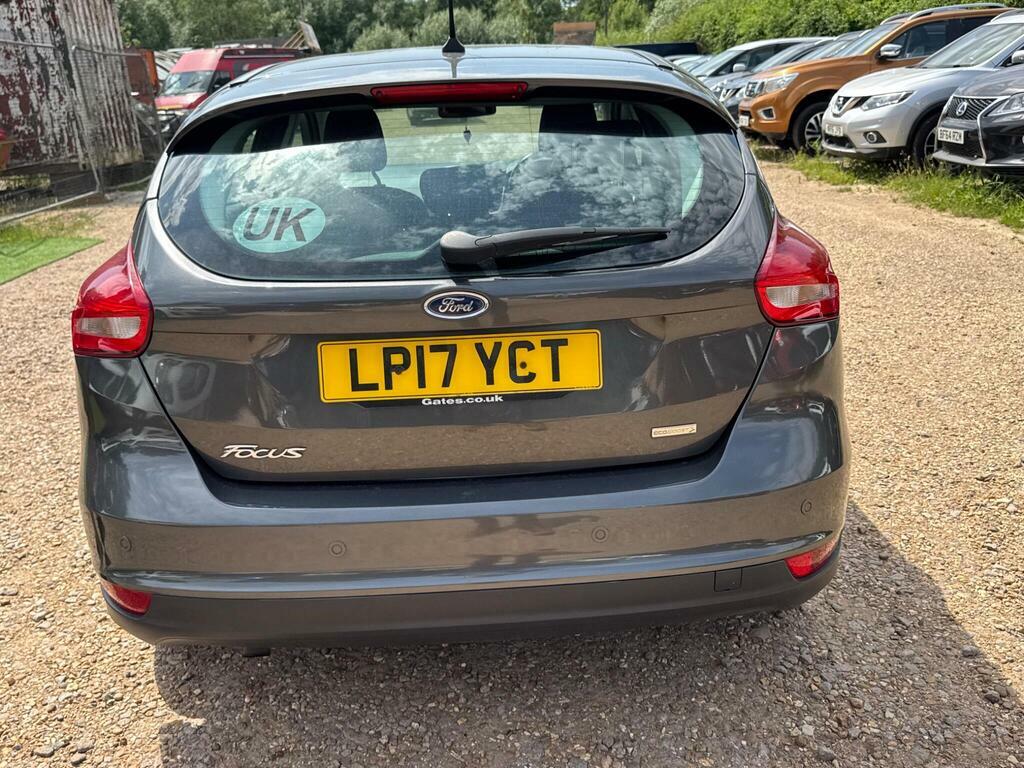 Ford Focus 1.5 Tdci Zetec Hatchback Euro 6 Red #33