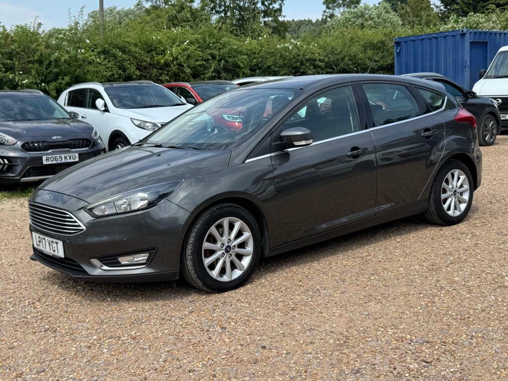 Ford Focus 1.5 Tdci Zetec Hatchback Euro 6 Red #9