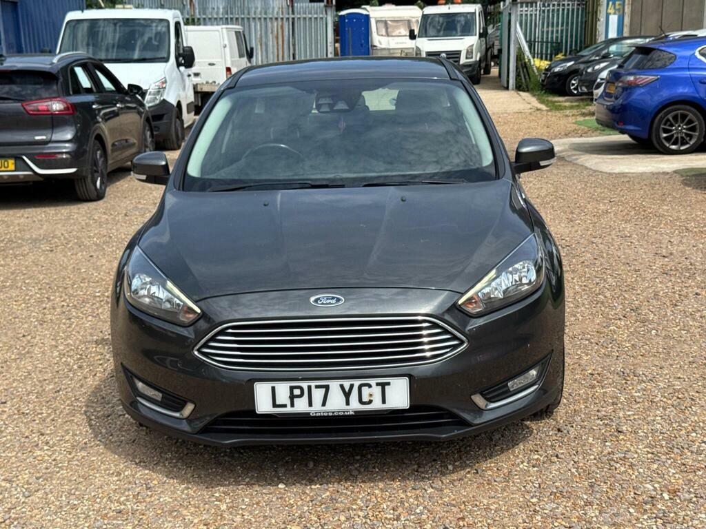 Ford Focus 1.5 Tdci Zetec Hatchback Euro 6 Red #23