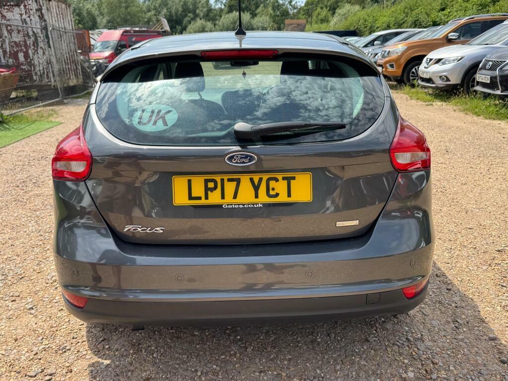Ford Focus 1.5 Tdci Zetec Hatchback Euro 6 Red #28