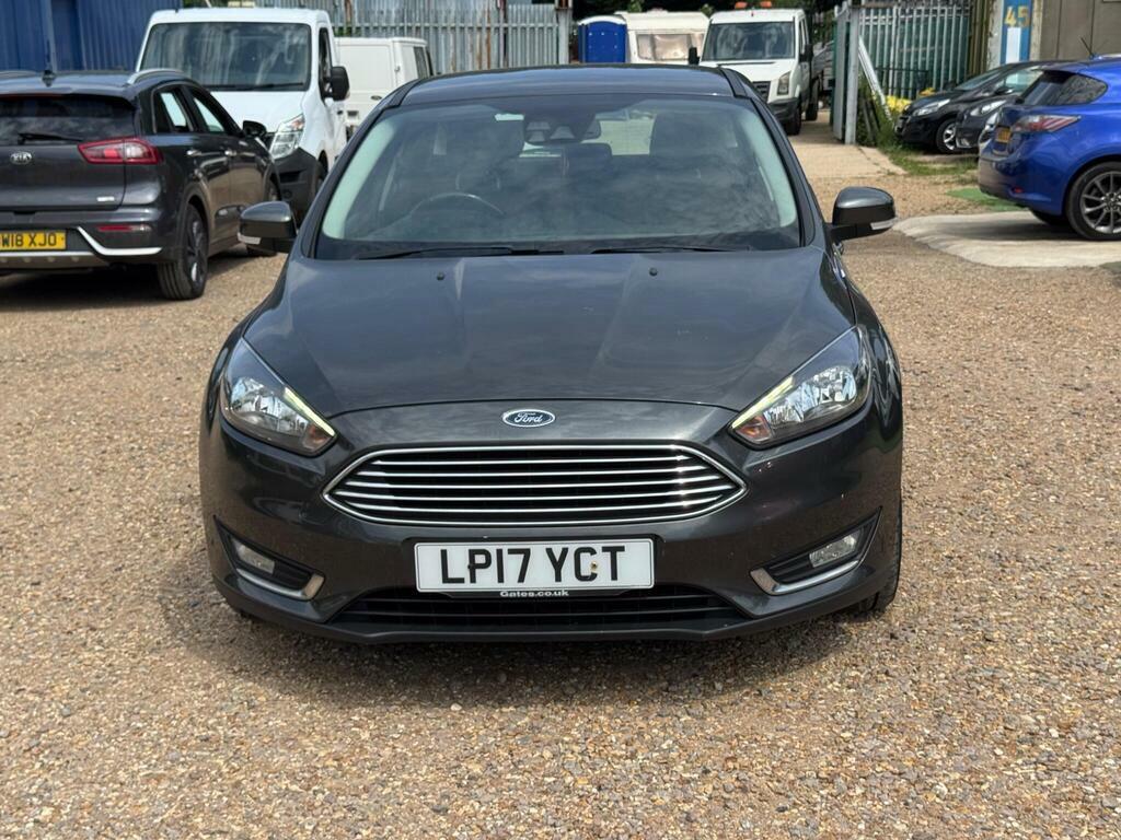 Ford Focus 1.5 Tdci Zetec Hatchback Euro 6 Red #21