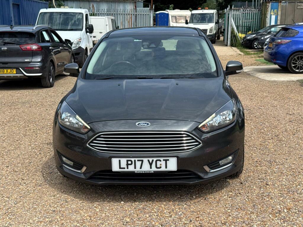 Ford Focus 1.5 Tdci Zetec Hatchback Euro 6 Red #19