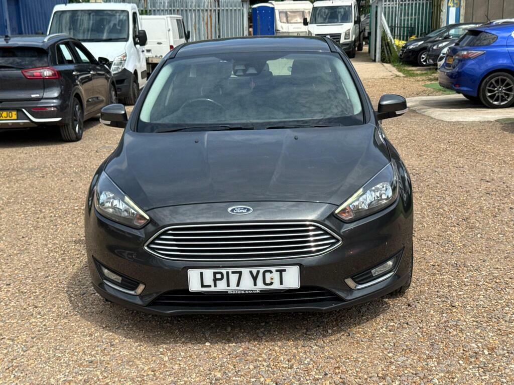 Ford Focus 1.5 Tdci Zetec Hatchback Euro 6 Red #24