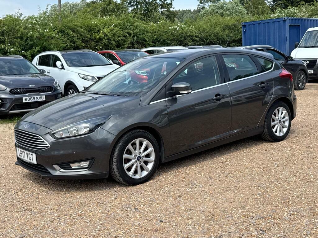 Ford Focus 1.5 Tdci Zetec Hatchback Euro 6 Red #11