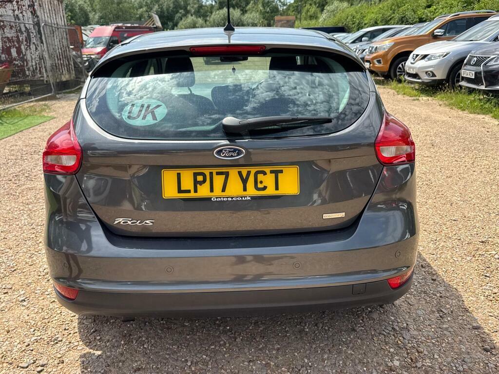 Ford Focus 1.5 Tdci Zetec Hatchback Euro 6 Red #32