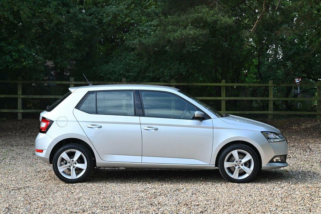 Skoda Fabia Hatchback 1.0 Tsi Se L Dsg Euro 6 Ss 2018 Silver #6
