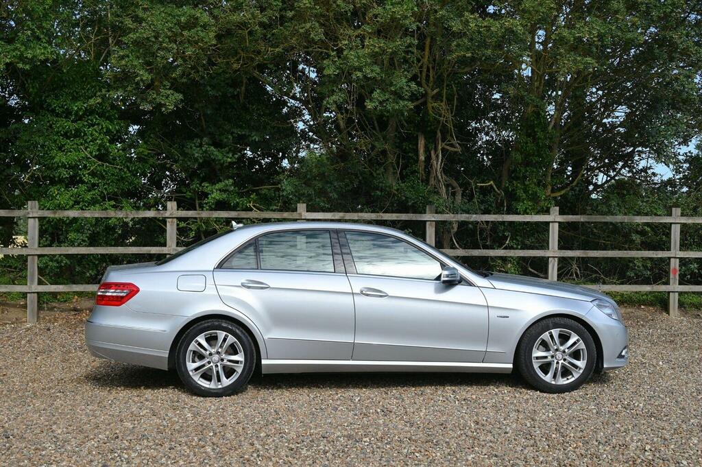 Mercedes-Benz E Class Saloon 2.1 E220 Cdi Blueefficiency Avantgarde Tipt Silver #2