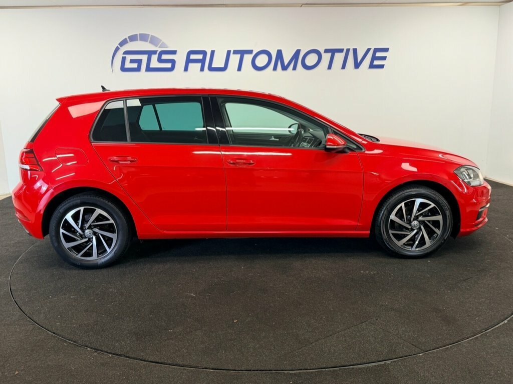 Volkswagen Golf Match Red #5
