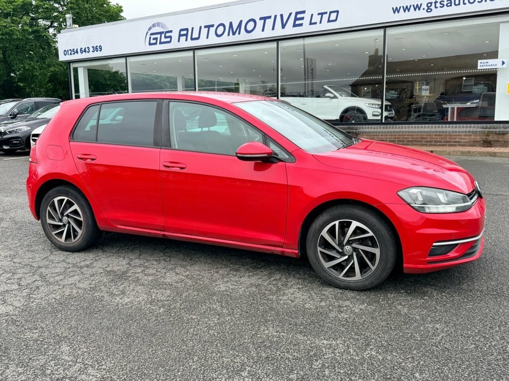 Volkswagen Golf Match Red