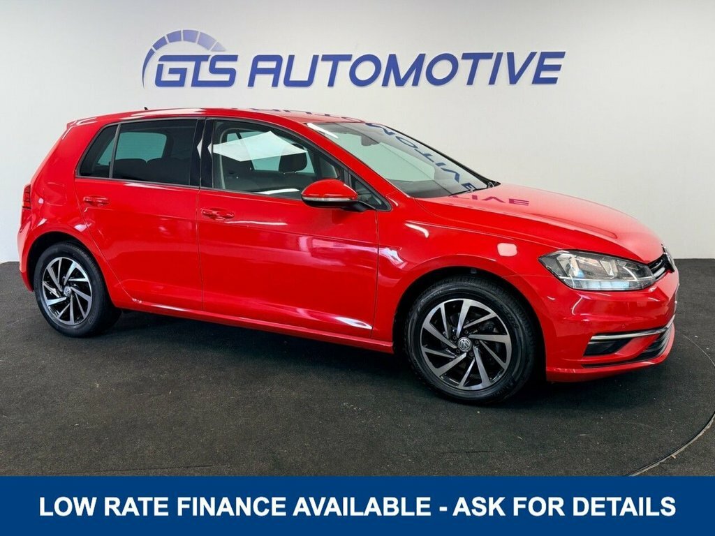 Volkswagen Golf Match Red