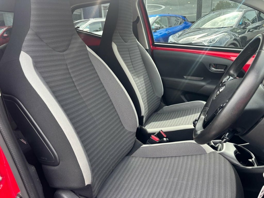 Toyota Aygo Hatchback DV19BNL Red #3