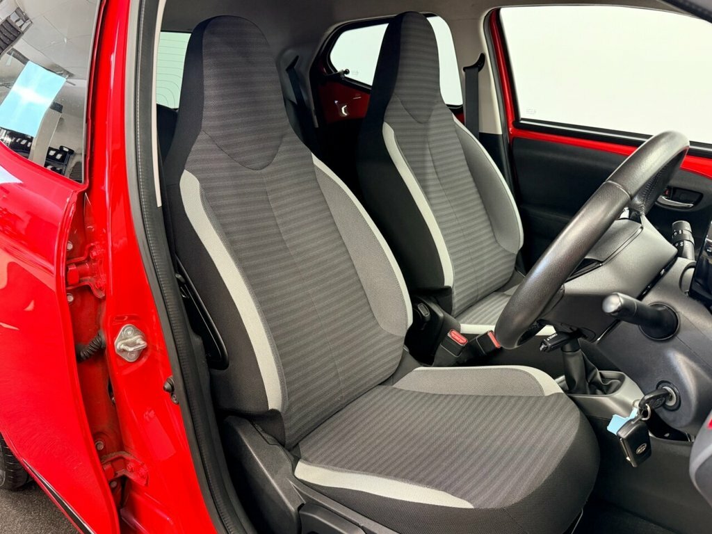 Toyota Aygo Hatchback DV19BNL Red #2