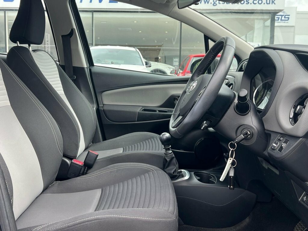 Toyota Yaris Hatchback FA19KPF Black #3