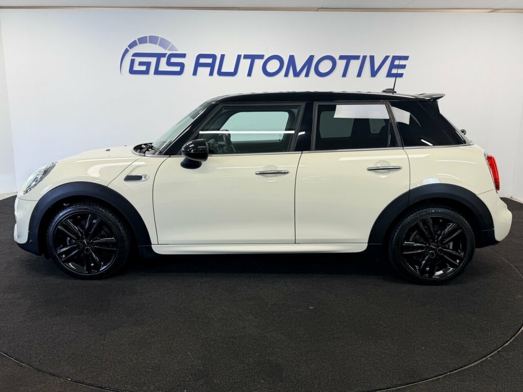 Mini Hatch Hatchback YH19XAA White #5